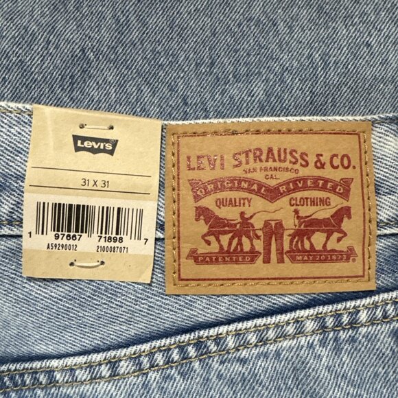 Levis Jeans Women 31 Blue 94 Baggy Wide Leg Mid Rise Distressed Light Wash Denim - Picture 3 of 11